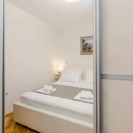 게스트하우스 Neva With Private Bathroom