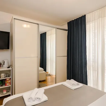 Neva With Private Bathroom