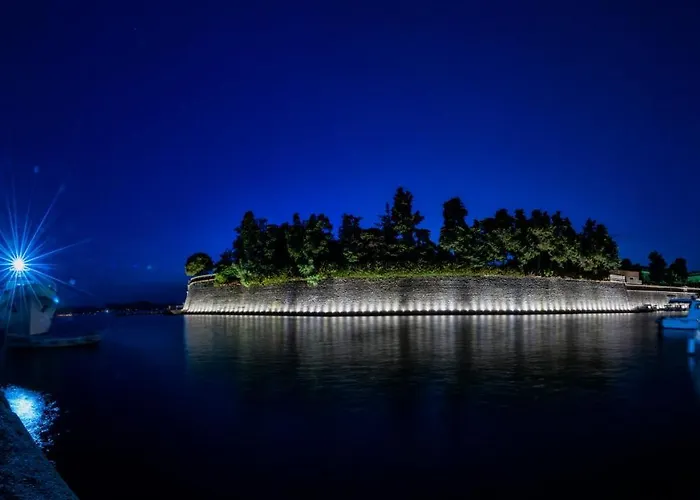 Neva With Private Bathroom Gostinjska kuća