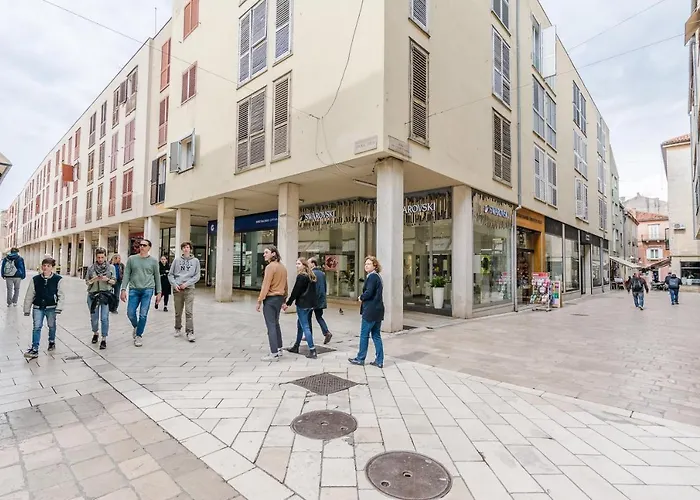 Gostinjska kuća Neva With Private Bathroom Zadar